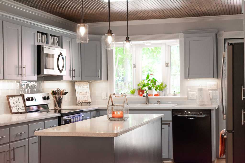 White Lace Quartz Kitchen Countertops and Stainless Steel Appliances