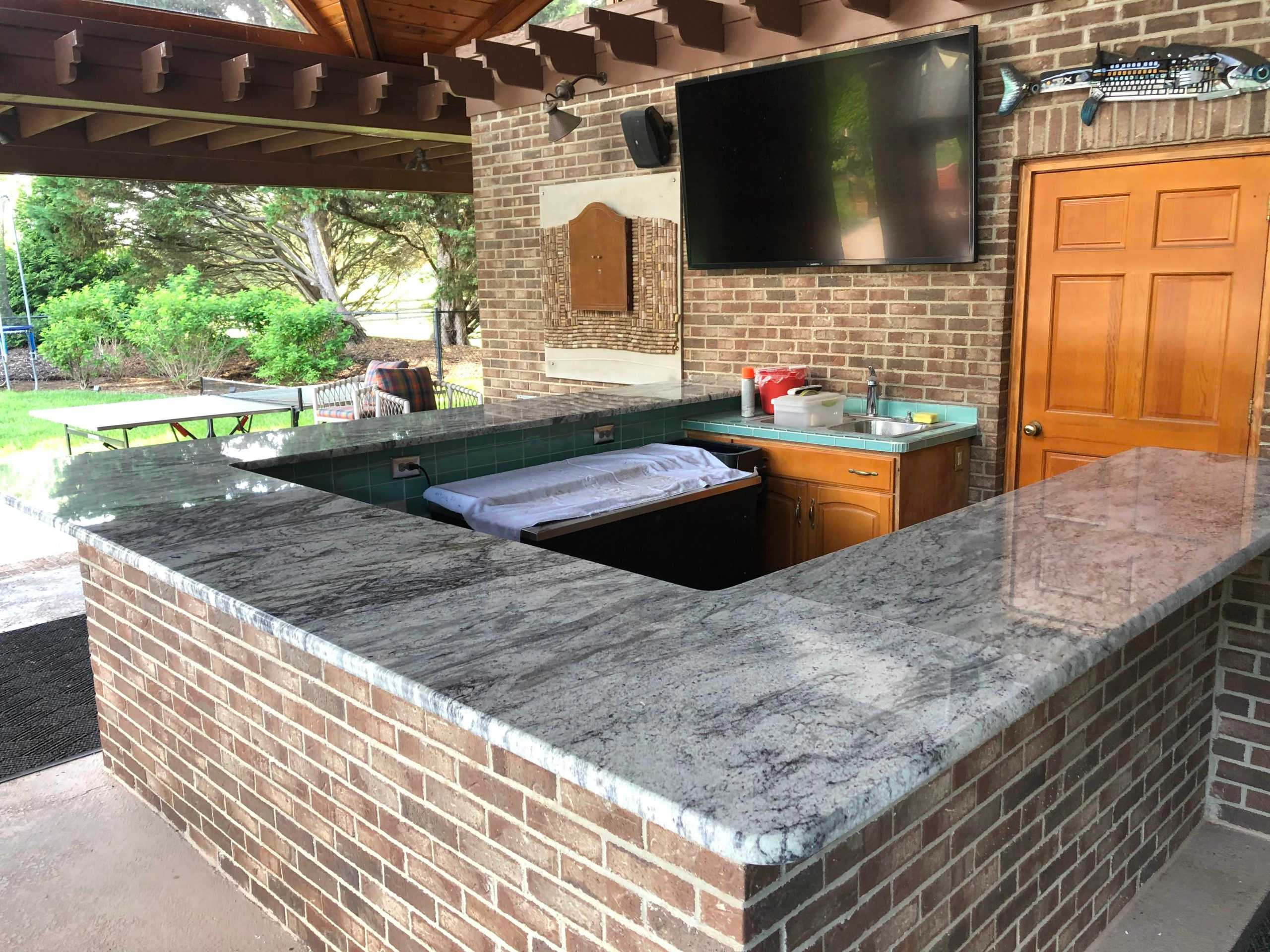 River White Granite Outdoor Kitchen Countertops