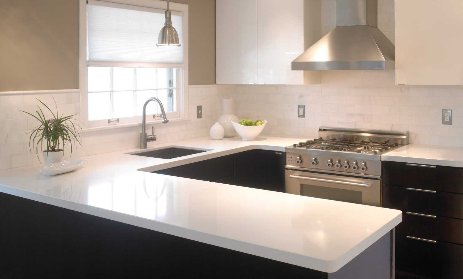 Whitehall Quartz Kitchen Countertops