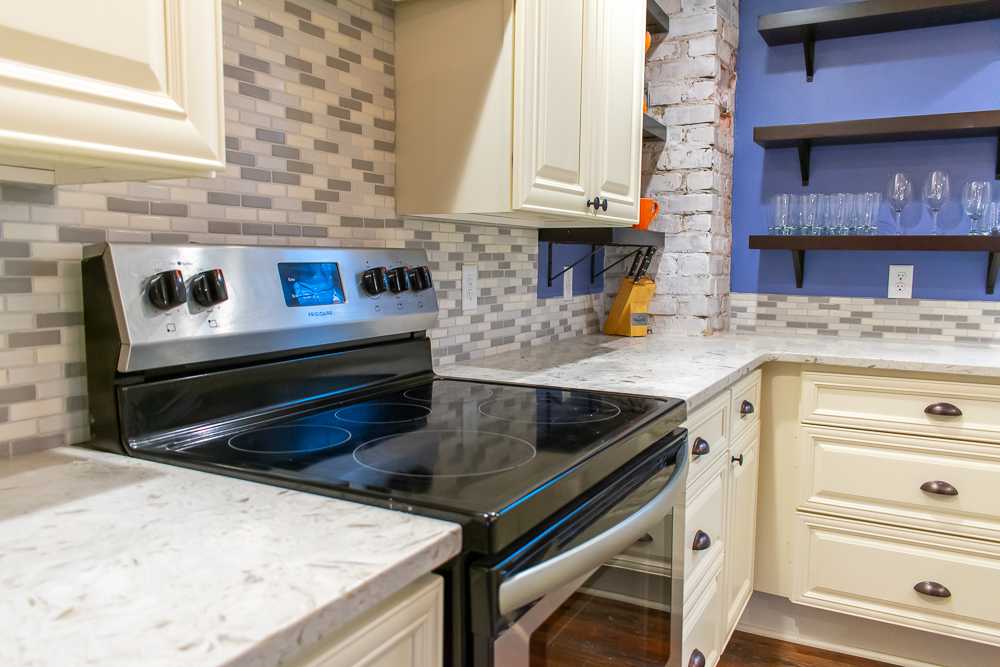 Tropical White Quartz Kitchen Countertops